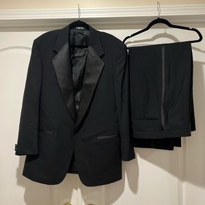 Men’s suit